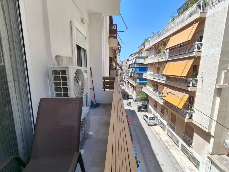 Chic Apartment Near Acropolis أثينا المظهر الخارجي الصورة