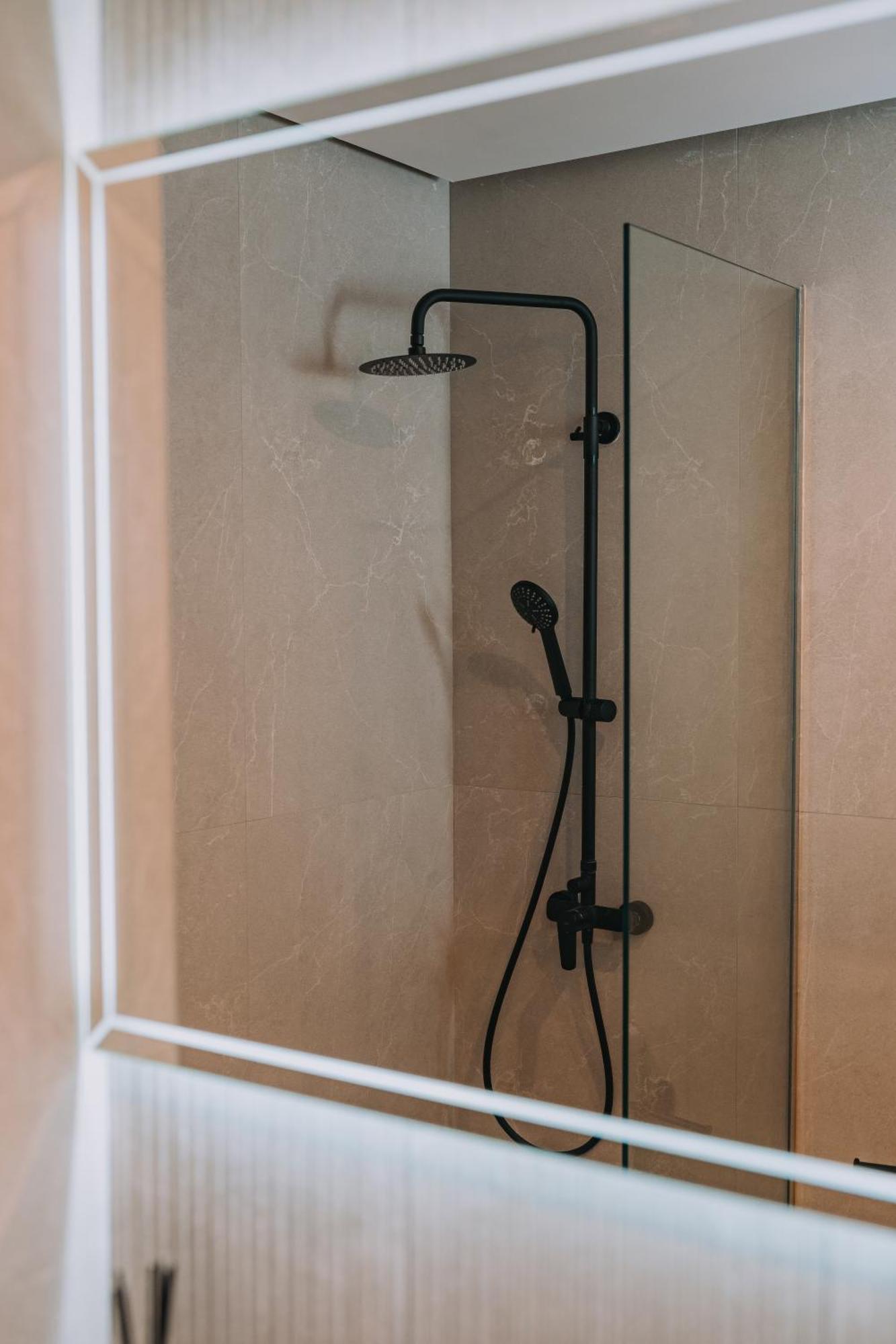 Chic Apartment Near Acropolis أثينا المظهر الخارجي الصورة